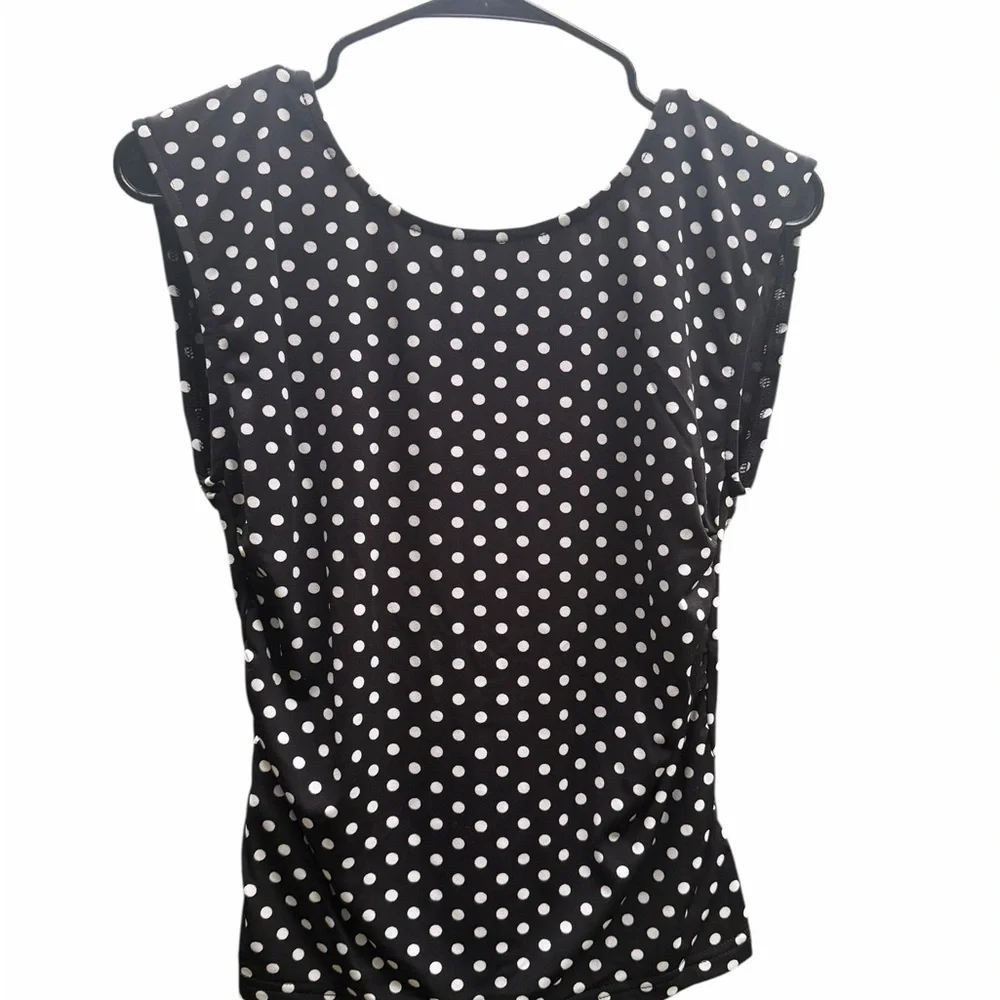 dELiA*s open back Black Sleeveless Tank with White Polka Dots - Picture 2 of 3